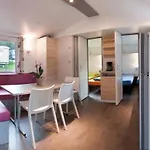 3 Etoiles - Piscine Chauffee - Perigord 3* Pommier