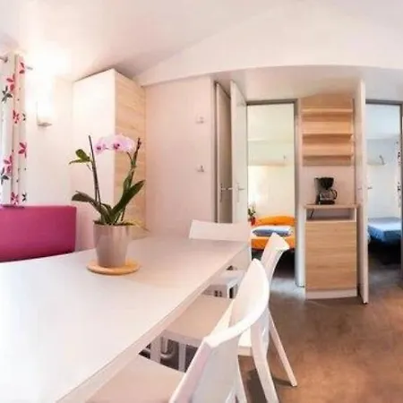 Kemp 3 Etoiles - Piscine Chauffee - Perigord 3*